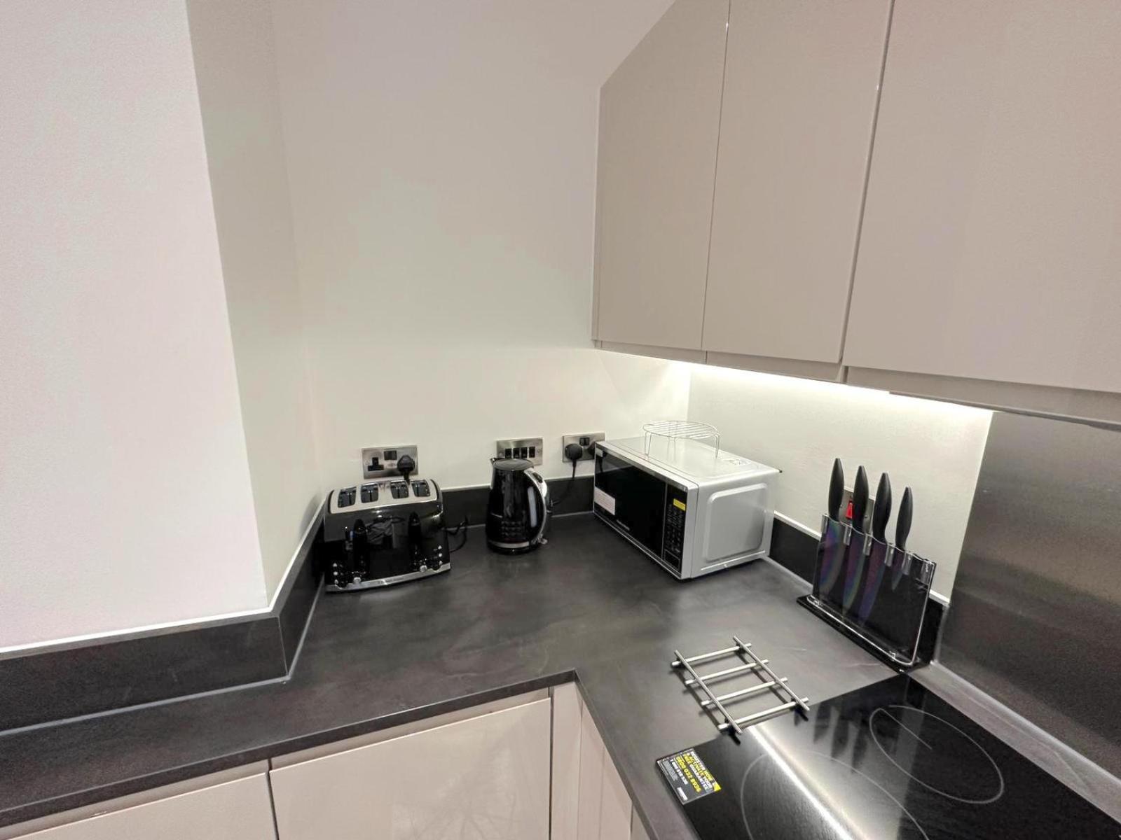 Brand New 2 Bedroom Apartment Centre Of Solihull Eksteriør bilde